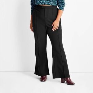 Future Collective Kahlana
Barfield Brown Plus size Black Mid-rise
Flare Pant NWT